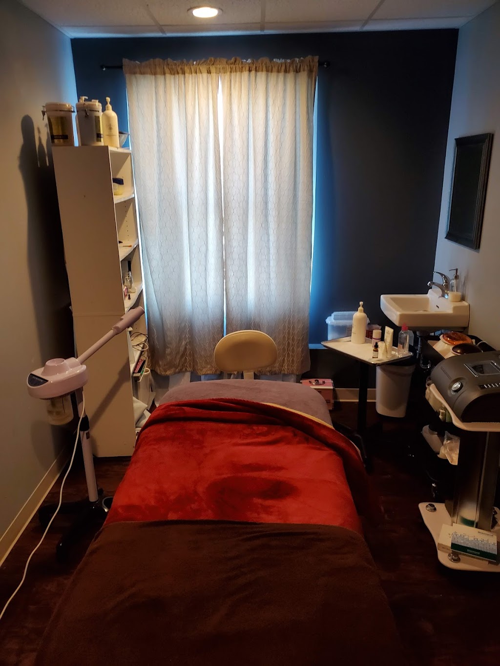 Indulgence Aesthetics Wellness & Med Spa | 1075 Westford St suite 203, Lowell, MA 01851, USA | Phone: (978) 455-8735