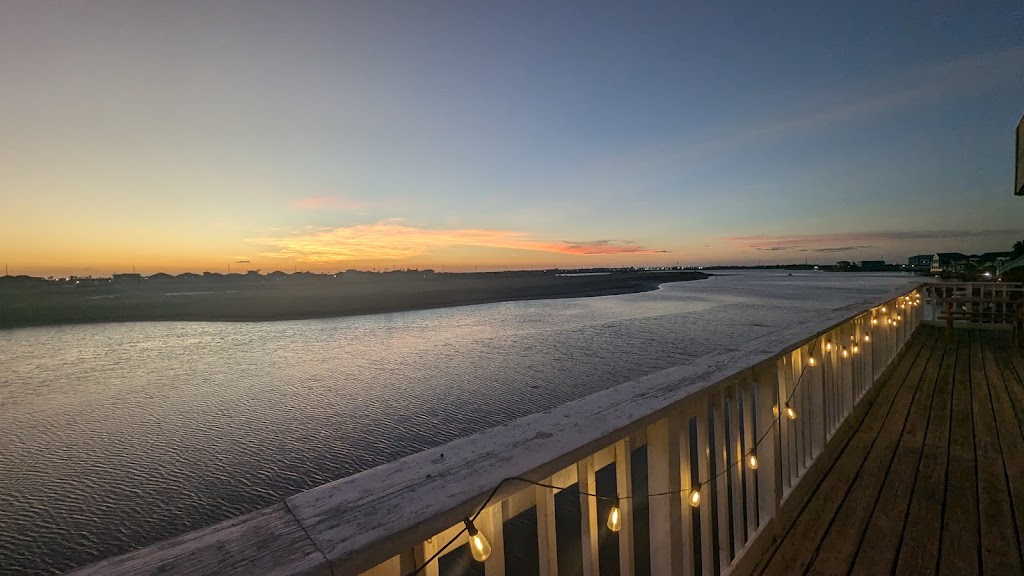 Boathouse Bar and Grill | 15241 Leeward Dr, Corpus Christi, TX 78418, USA | Phone: (361) 589-9601