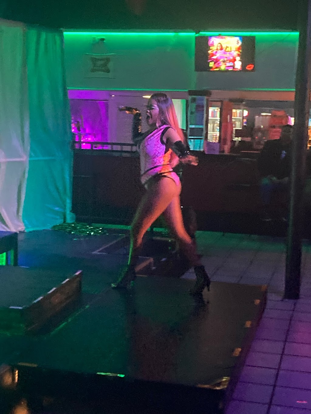 A Bar / Androgyny | 7181 W Main St, Houma, LA 70360, USA | Phone: (985) 746-5225