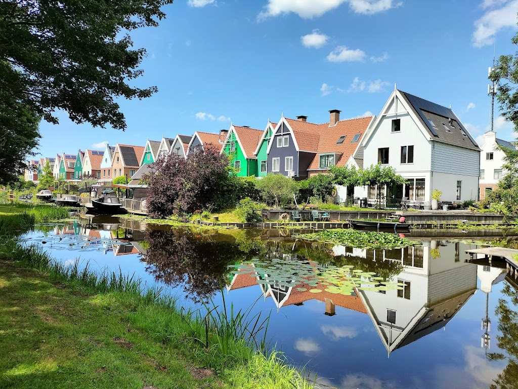 Molen Van Sloten (1990) & Kuiperij Museum - Windmill | Akersluis 10, 1066 EZ Amsterdam, Netherlands | Phone: 020 669 0412