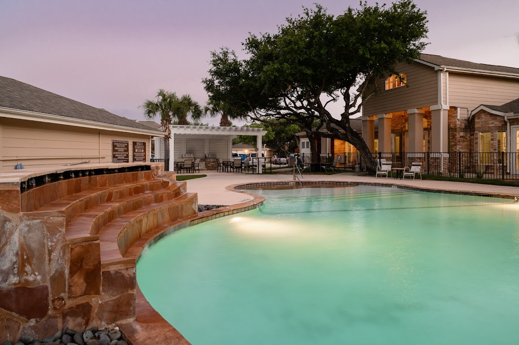 The Oaks at Bentwater Apartment Homes | 1702 FM3036 Apt 1108, Rockport, TX 78382, USA | Phone: (361) 790-0001