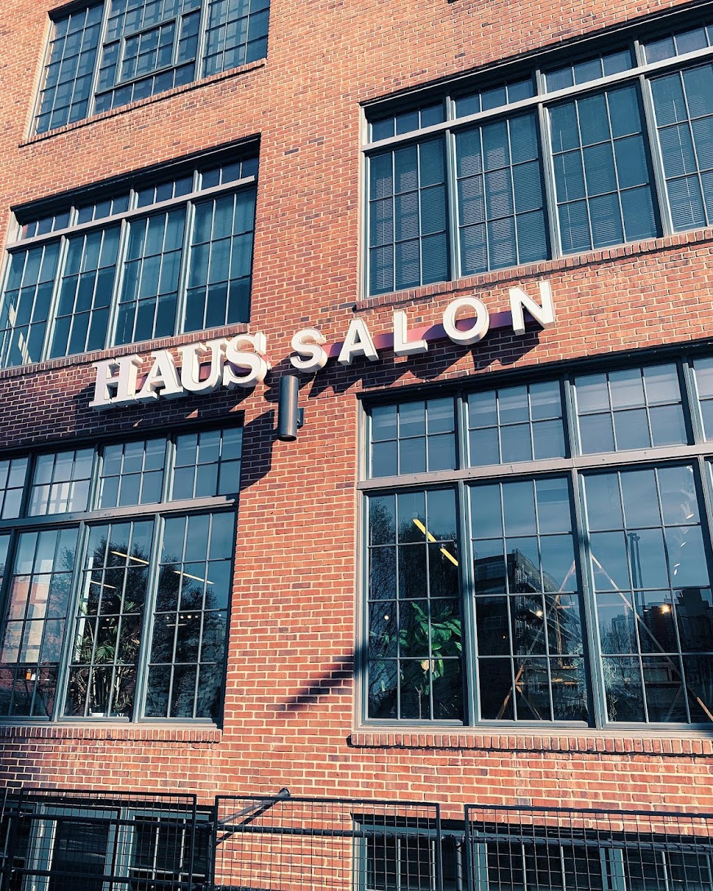 HAUS Salon | 4240 Nicollet Ave, Minneapolis, MN 55409, USA | Phone: (612) 827-4287