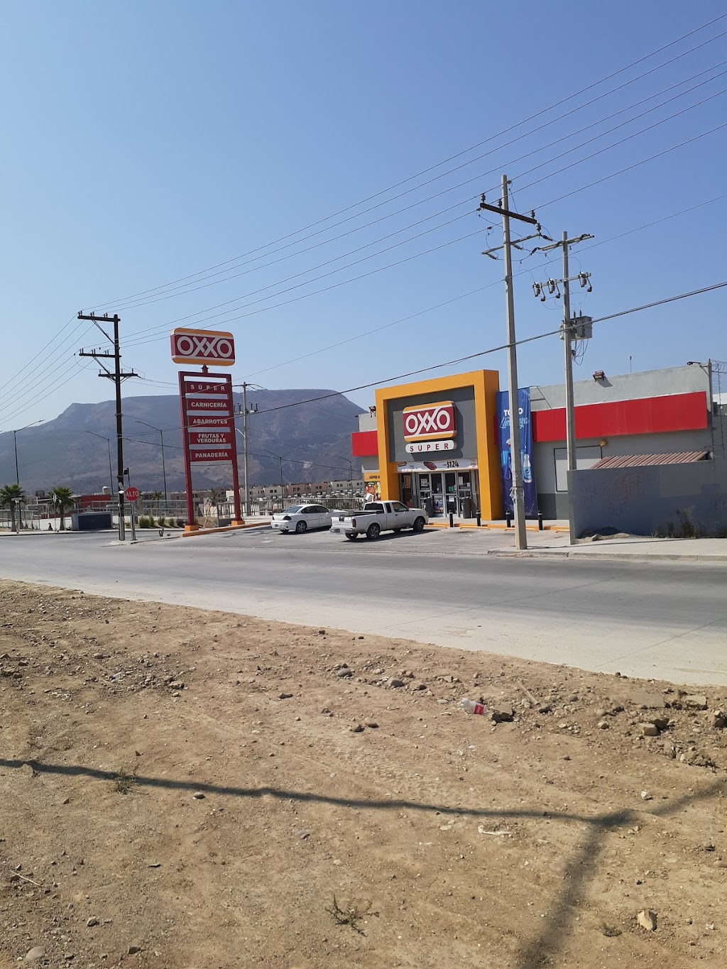 OXXO | Del Alba 15882, Natura Seccion Bosques, 22165 Tijuana, B.C., Mexico | Phone: 664 710 4856