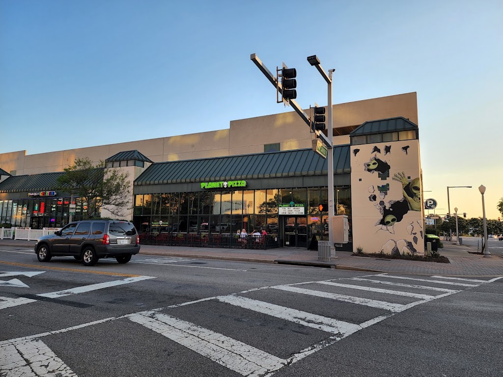 Planet Pizza | 812 Atlantic Ave STE 190, Virginia Beach, VA 23451, USA | Phone: (757) 491-1954