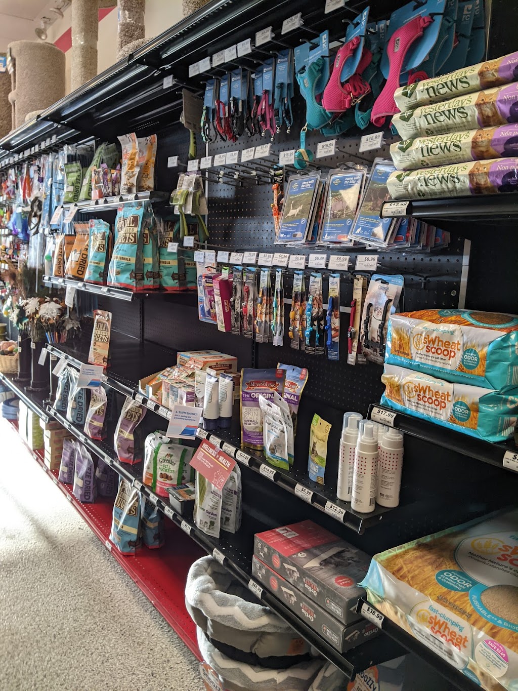 Chuck & Dons Pet Food & Supplies | 12465 Riverdale Blvd Suite C, Coon Rapids, MN 55433, USA | Phone: (763) 746-5156
