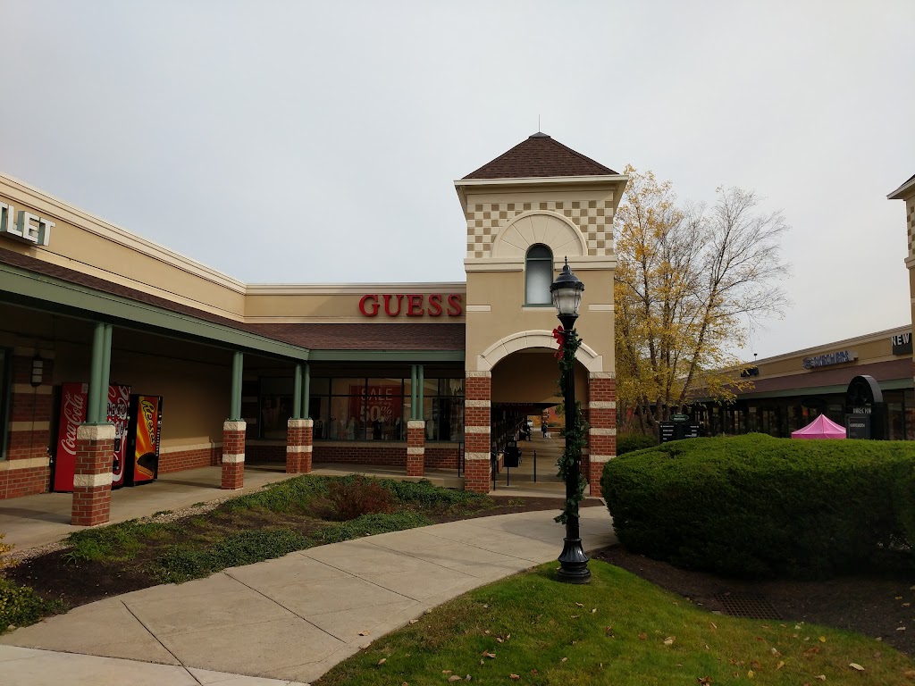 GUESS Factory | 1911 Leesburg Grove City Rd #915, Grove City, PA 16127, USA | Phone: (724) 300-3055