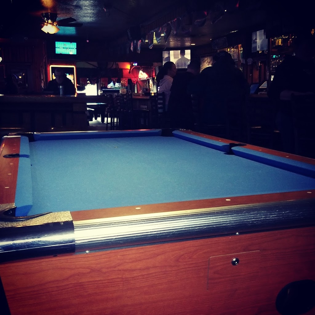 Andrews Waterhole Sports Bar & Grill | 19642 SE Stark St, Portland, OR 97233, USA | Phone: (503) 465-8592