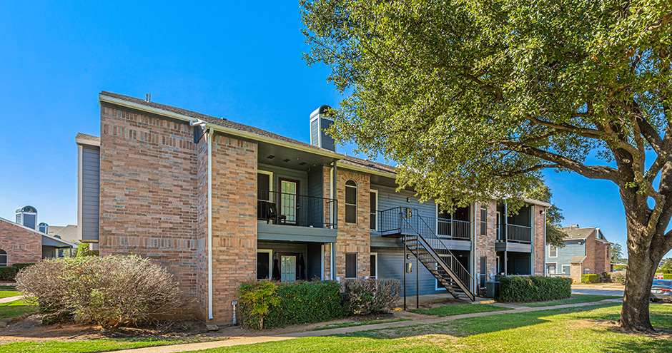 Venue at 8651 Apartments | 8651 Meadowbrook Blvd, Fort Worth, TX 76120, USA | Phone: (817) 761-1747