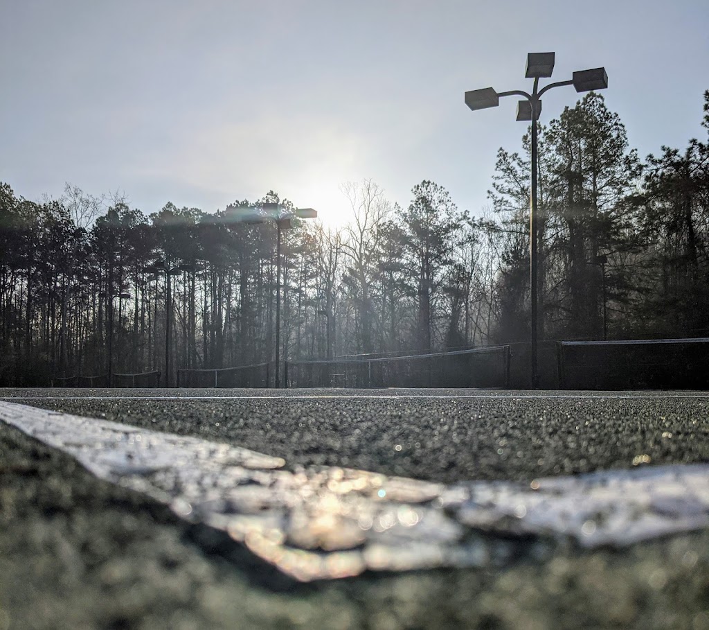 The Chapel Hill Tennis Club | 403 Westbrook Dr, Carrboro, NC 27510, USA | Phone: (919) 929-5248