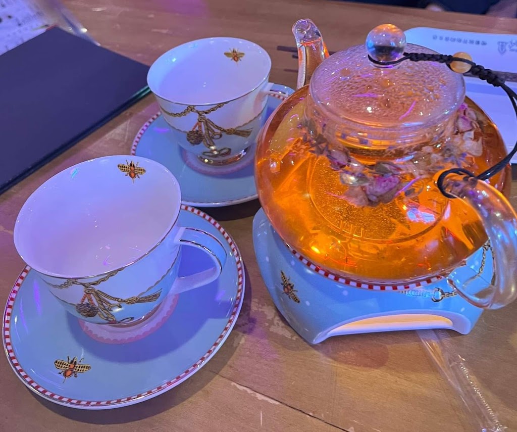 La Queen Tea House | 752B 61st St, Brooklyn, NY 11220, USA | Phone: (718) 333-5112