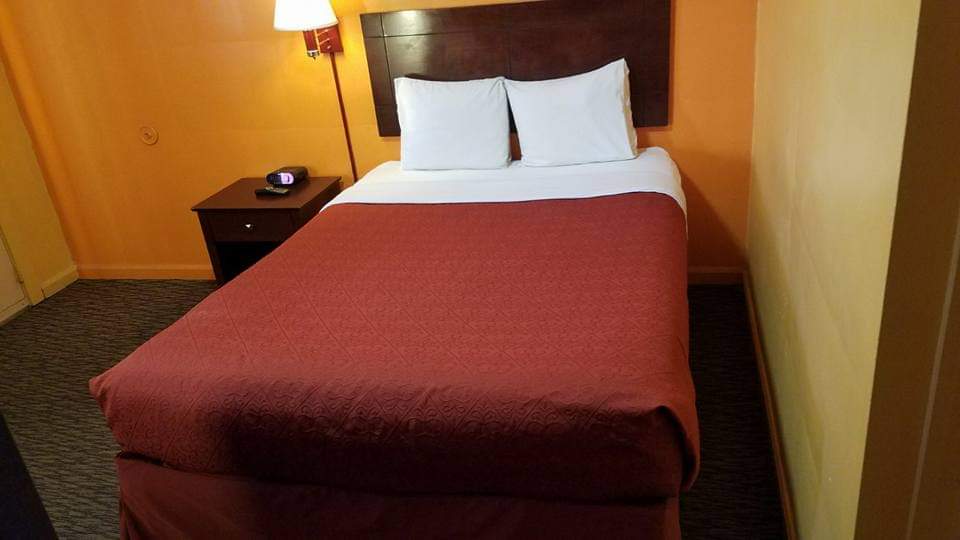 Economy Inn | 814 N College St, Harrodsburg, KY 40330, USA | Phone: (859) 734-4218