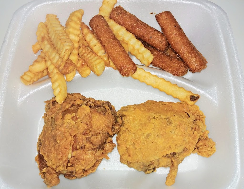 Ninas Chicken Seafood & Froyo | 4400 E Berry St, Fort Worth, TX 76105, USA | Phone: (682) 708-3000