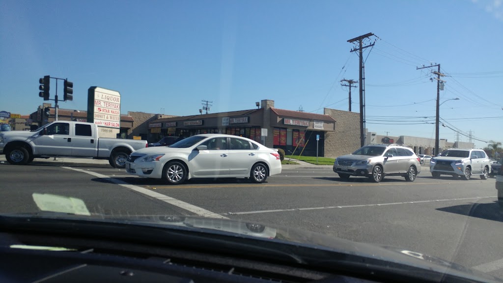 Donut King & Water | 7502 Katella Ave, Stanton, CA 90680, USA | Phone: (714) 892-2314