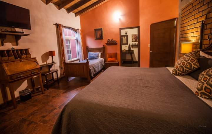 Finca La Toscana | Ampliación Porvenir s/n Tierra Santa, 22753 Ensenada, B.C., Mexico | Phone: 646 151 1872