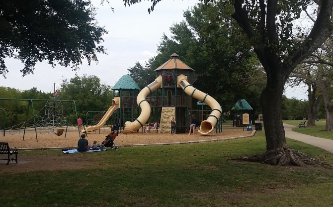 Heights Park | 711 W Arapaho Rd, Richardson, TX 75080, USA | Phone: (972) 744-4300