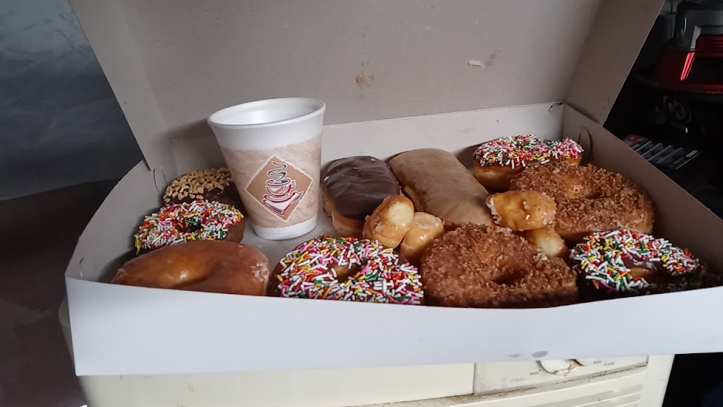 Sunrise Donuts | 21691 Yucca Loma Rd, Apple Valley, CA 92307, USA | Phone: (760) 247-5333
