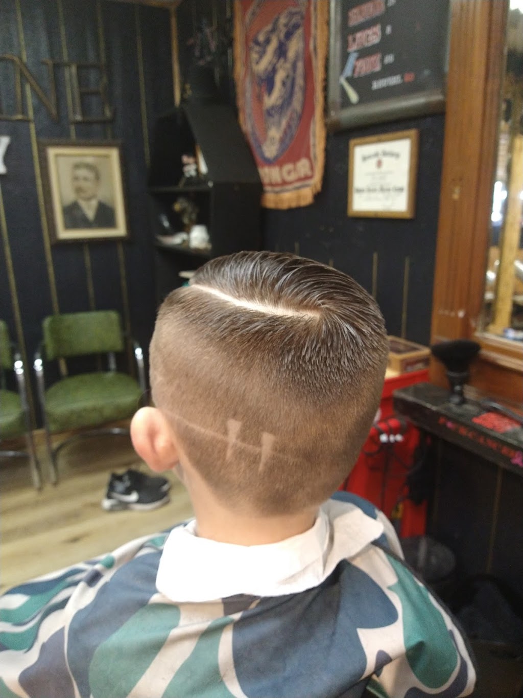 Gold Line Barber Shop | 4 Jean St #5, Valley Springs, CA 95252 | Phone: (209) 345-7962