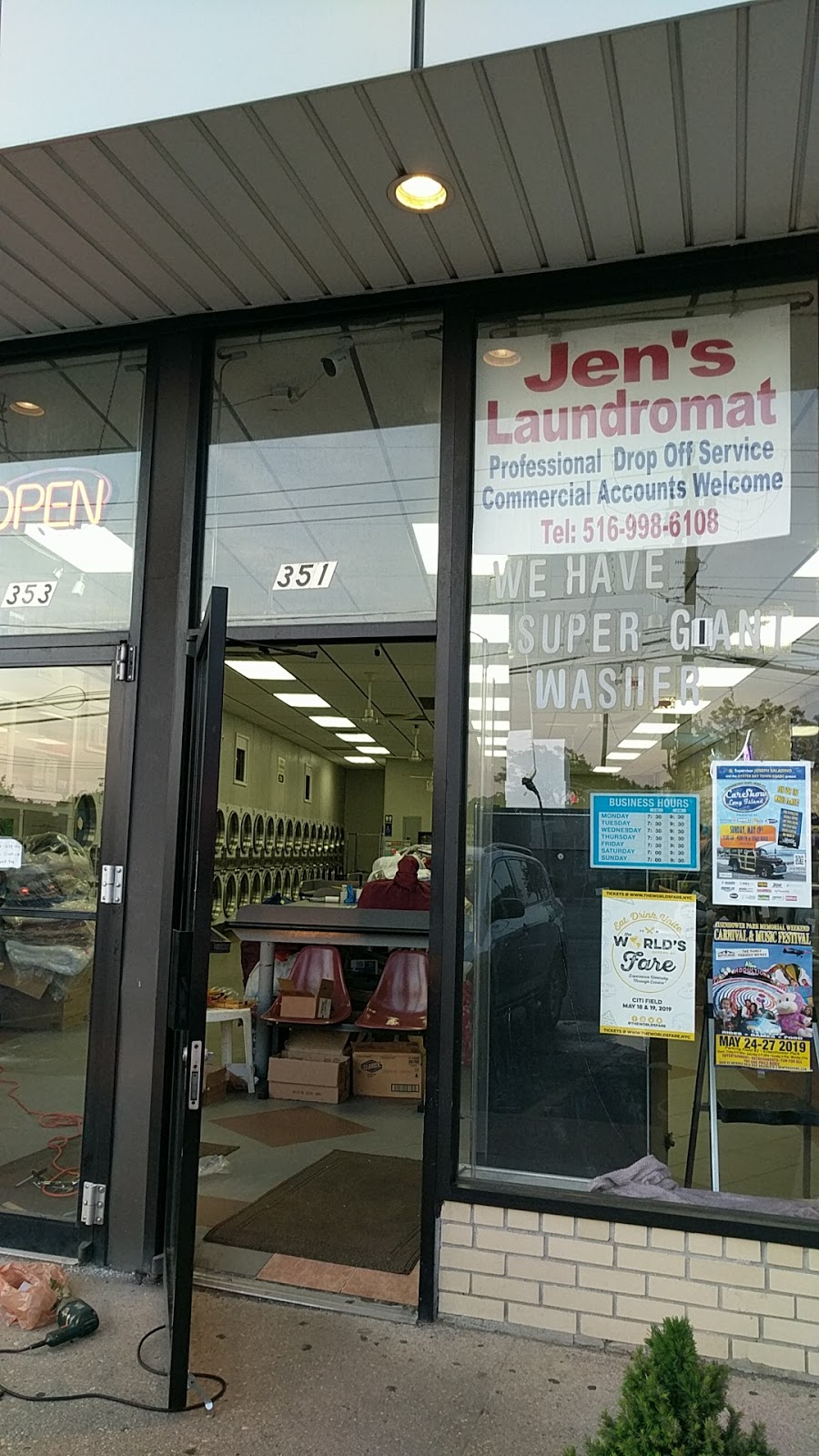 Jens Laundromat | 351 Merrick Ave, East Meadow, NY 11554, USA | Phone: (516) 998-6108