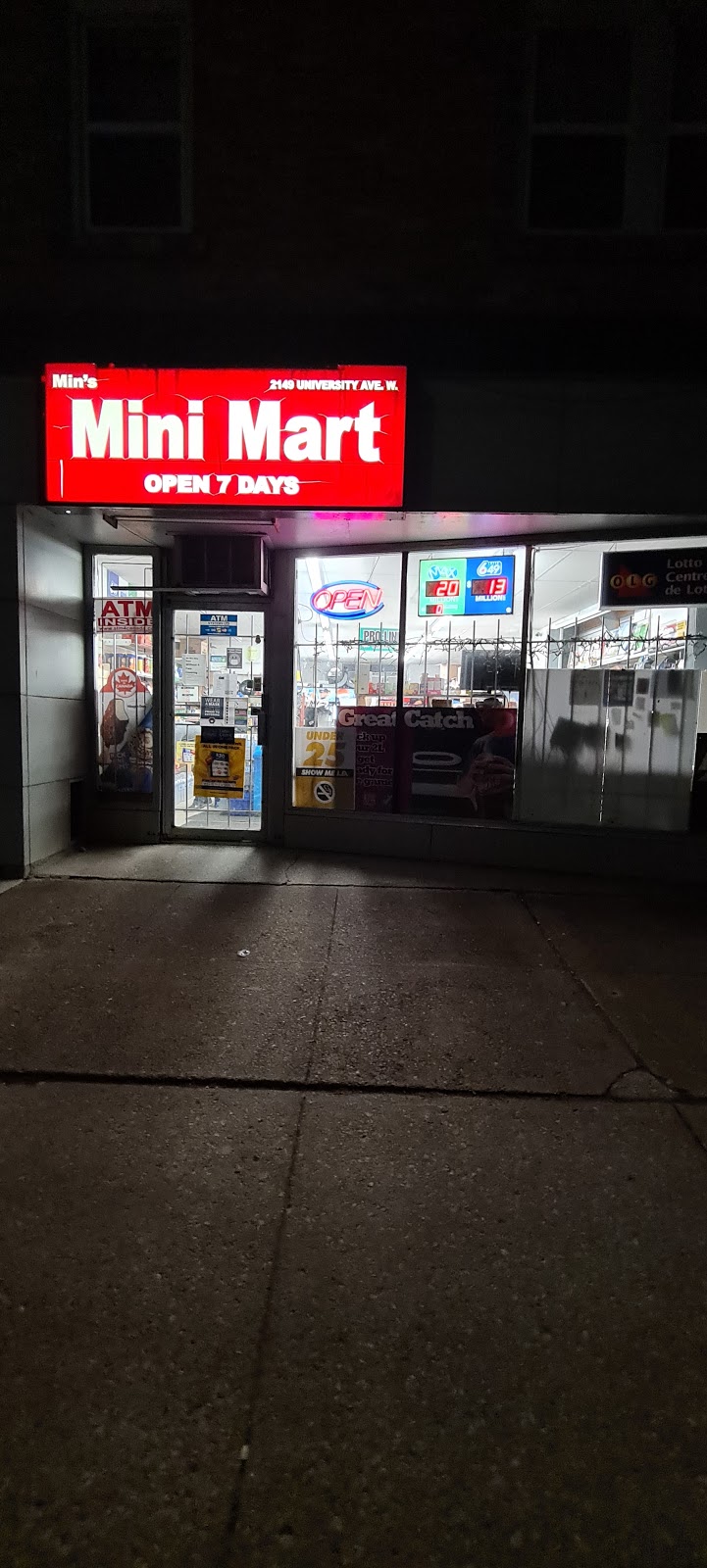 Mini Mart | 2149 University Ave W, Windsor, ON N9B 1E3, Canada | Phone: (519) 252-1108