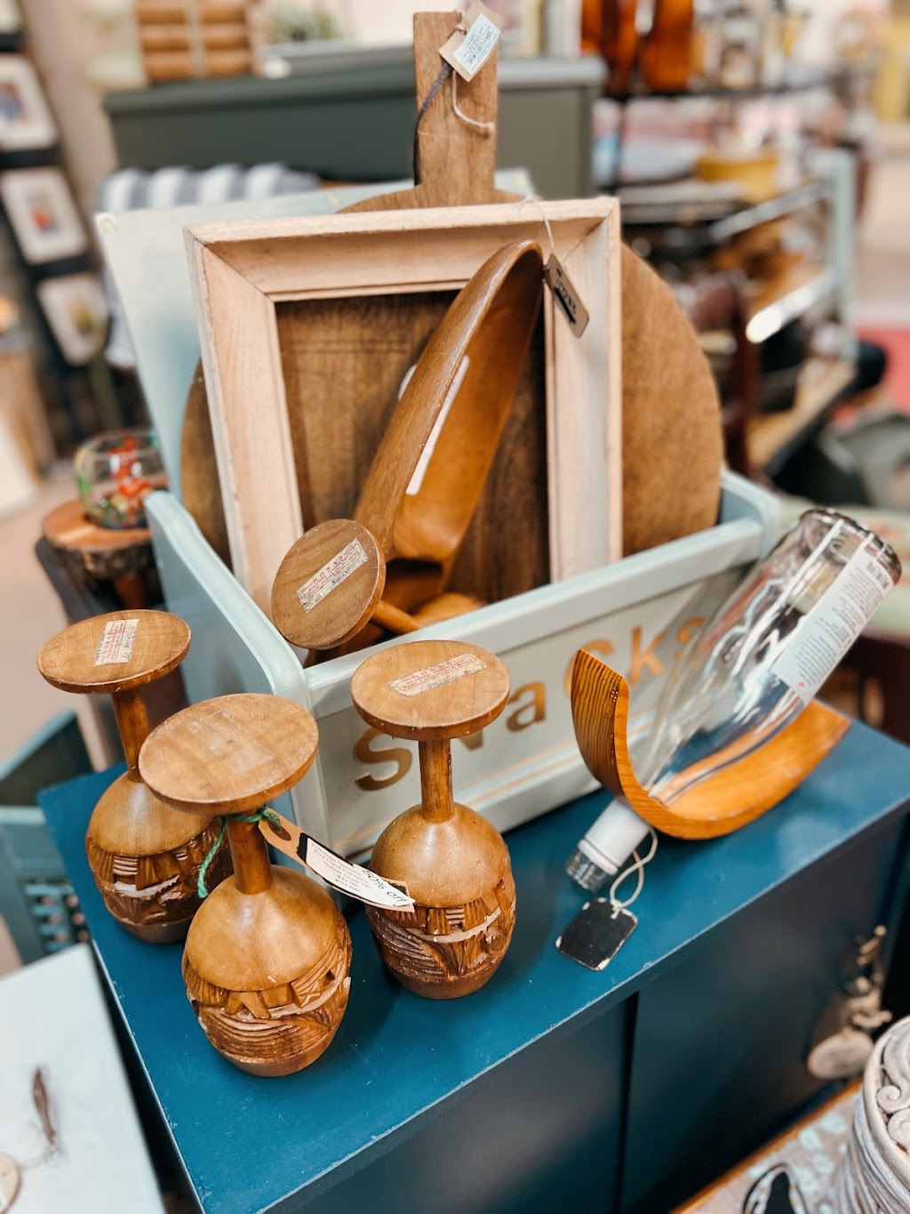 Dan River Antiques | 530 Monroe St, Danville, VA 24541, USA | Phone: (434) 791-4020