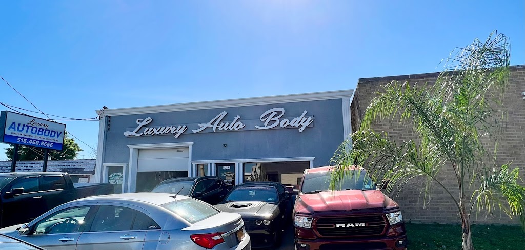 Luxury Auto Body LLC | 3943 Austin Blvd, Island Park, NY 11558, USA | Phone: (516) 460-8666