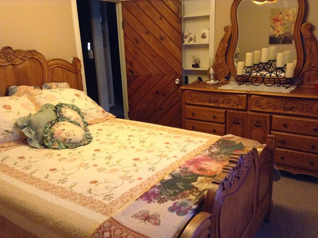 Ione Rose Garden Vacation Rental Cottage | 6251 CA-104, Ione, CA 95640, USA | Phone: (209) 321-2820