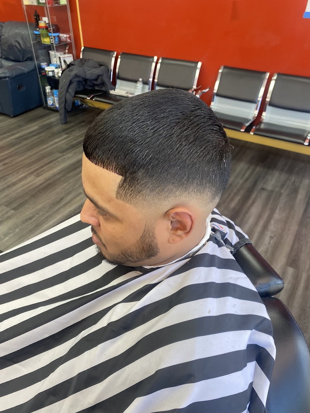 Lewis Barbershop | 898 Old Country Rd, Westbury, NY 11590, USA | Phone: (516) 280-8678