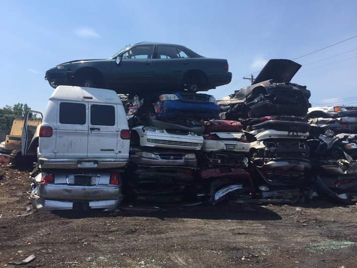 Lara´s Junk Cars- Cash For Junk Cars- We Buy Junk Cars in Dallas Tx | 2351 Kings Rd, Dallas, TX 75219, USA | Phone: (214) 477-4615