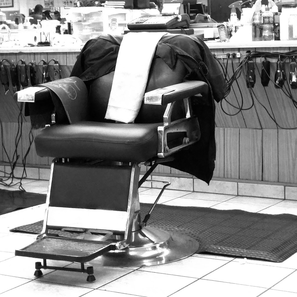 El Paisano Barbershop | 3319 W Van Buren St, Phoenix, AZ 85009, USA | Phone: (602) 353-0409 El Paisano Barbershop | 3319 W Van Buren St, Phoenix, AZ 85009, USA | Phone: (602) 353-0409