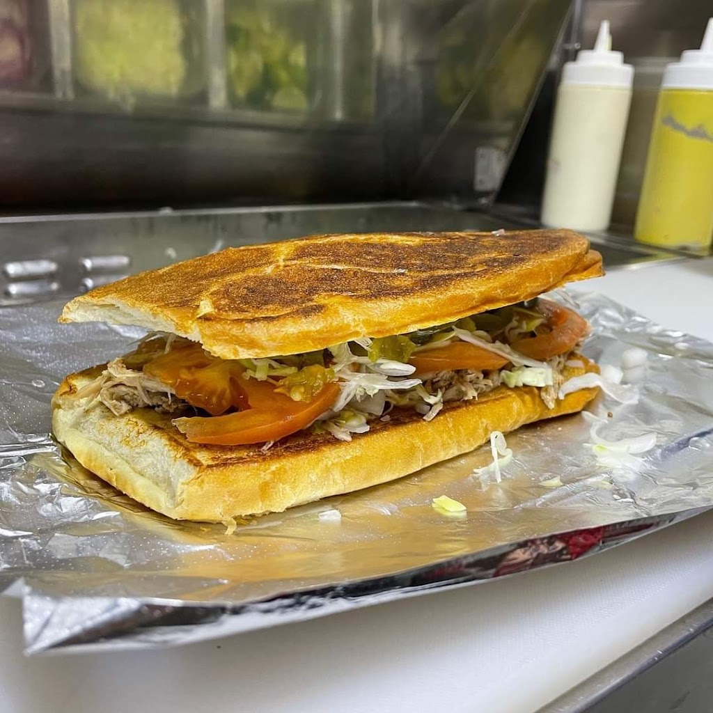 Kikis tacos food truck | 7015 Jackson St, Paramount, CA 90723, USA | Phone: (562) 292-0392