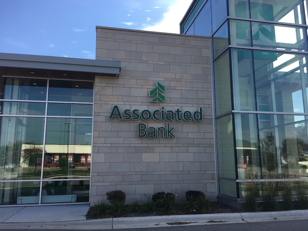 Associated Bank | N88W15491 Main St, Menomonee Falls, WI 53051, USA | Phone: (262) 253-2300