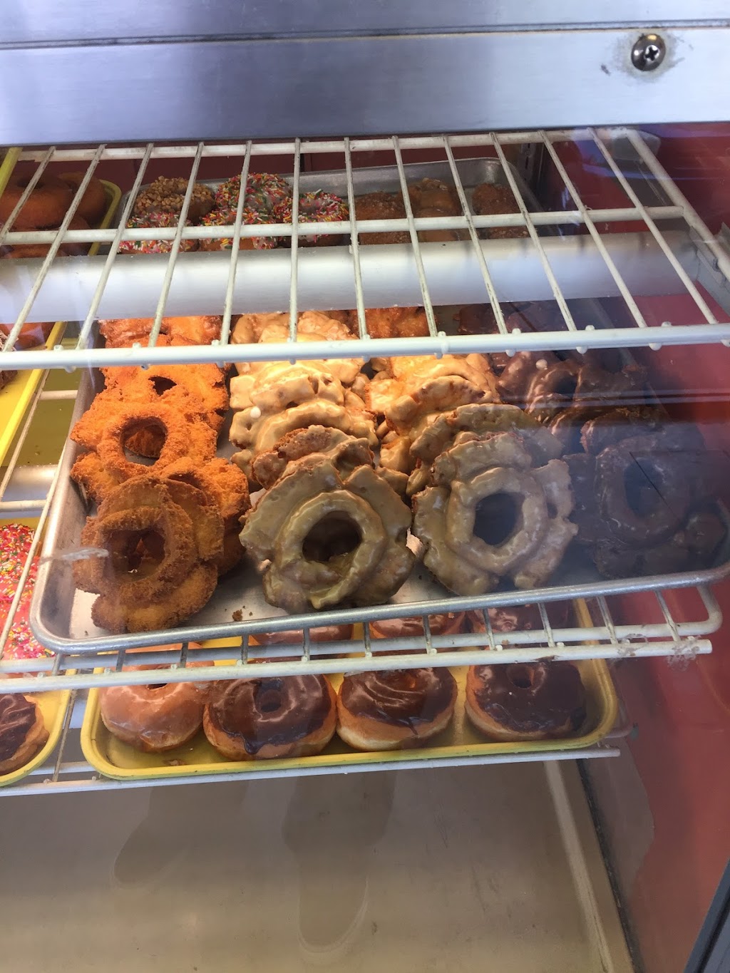 Premium Donuts | 8065 Elk Grove Florin Rd, Sacramento, CA 95829, USA | Phone: (916) 689-9727