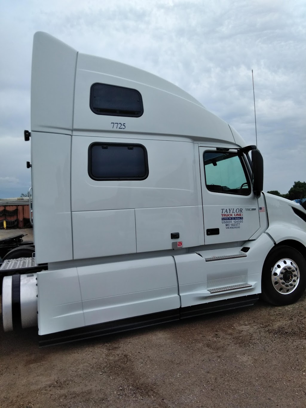 Taylor Truck Line Inc | 31485 Northfield Blvd, Northfield, MN 55057, USA | Phone: (507) 645-4531
