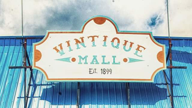 Vintique Mall | 2121 N Main St, Taylor, TX 76574, USA | Phone: (512) 595-5312