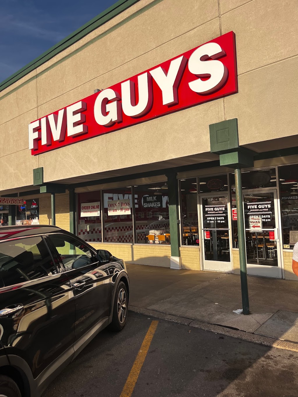 Five Guys | 2217 Concord Pike, Wilmington, DE 19803 | Phone: (302) 654-5489