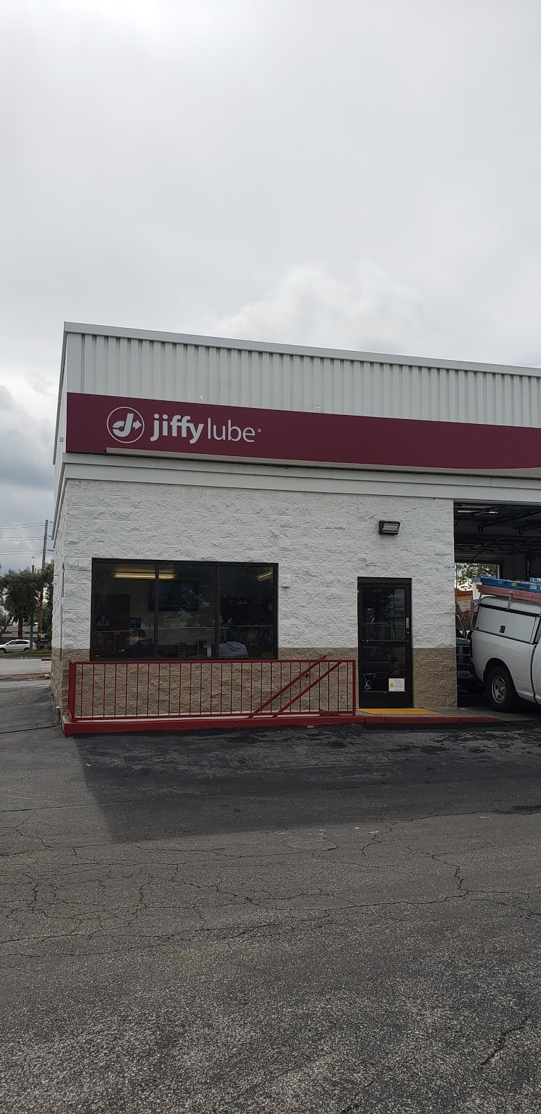 Jiffy Lube | 2940 Bowers Ave, Santa Clara, CA 95051, USA | Phone: (408) 492-9304