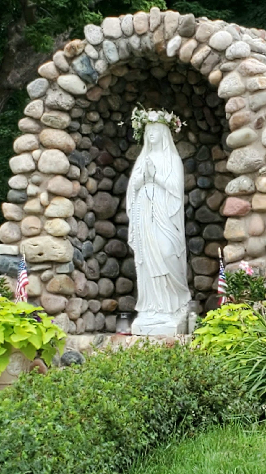 St Therese of Deephaven | 18325 Minnetonka Blvd, Wayzata, MN 55391, USA | Phone: (952) 473-4422