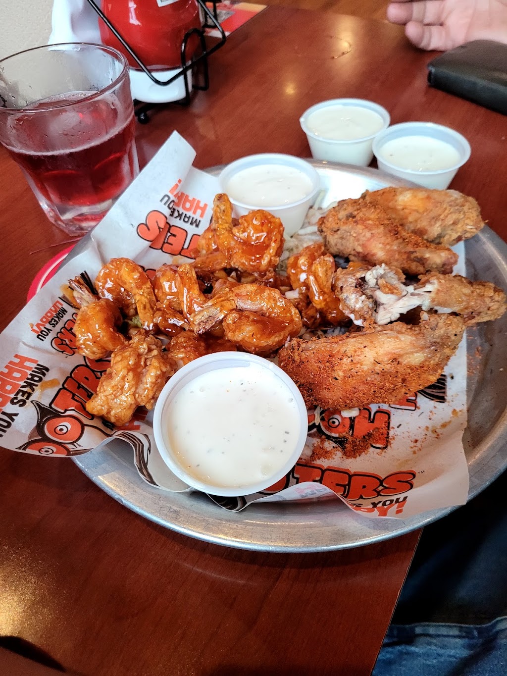 Hooters of Long Beach | 90 Aquarium Way, Long Beach, CA 90802, USA | Phone: (562) 983-1010