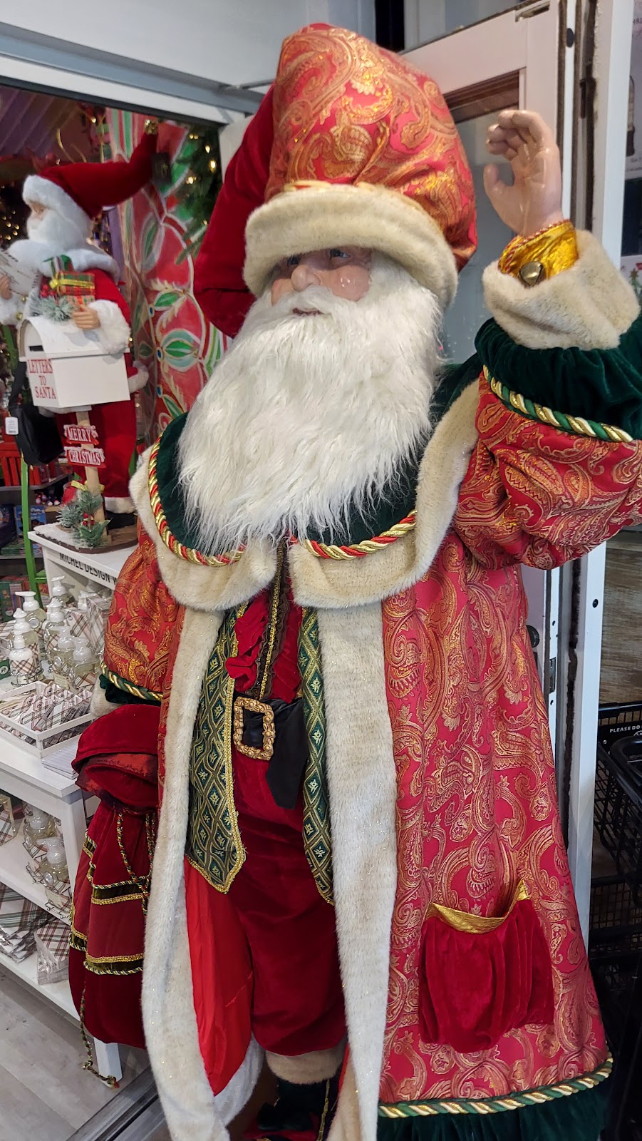 Christmas Land at DeWaynes | 1575 Outlet Center Dr, Selma, NC 27576, USA | Phone: (919) 202-8471