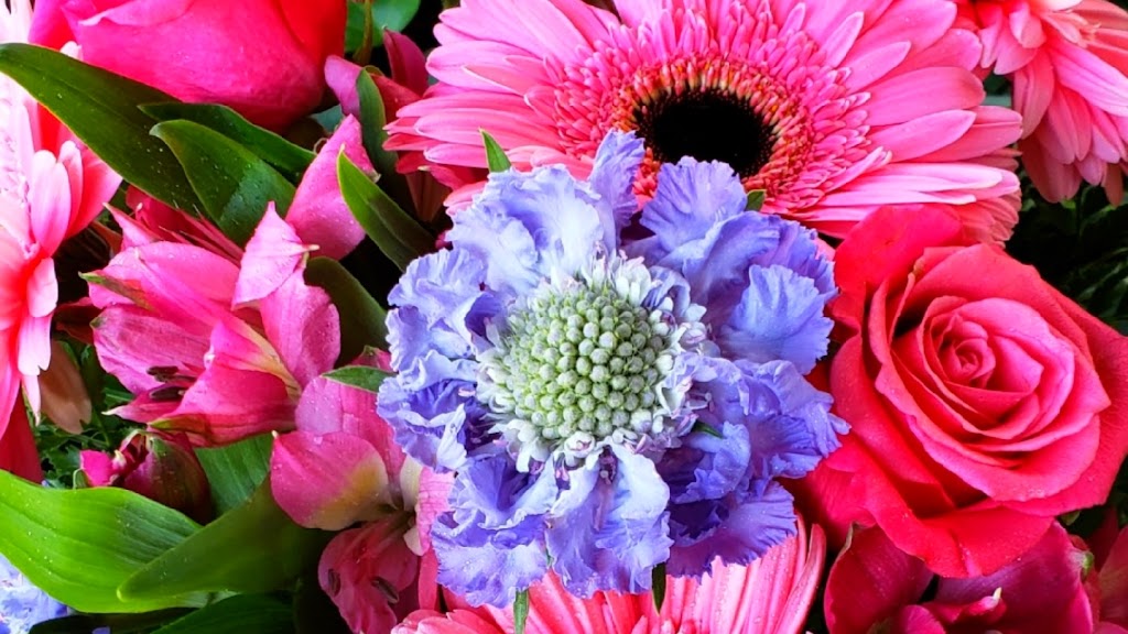 Flowers by Tana | 21587 S Valentine Ave, Riverdale, CA 93656, USA | Phone: (559) 633-6116