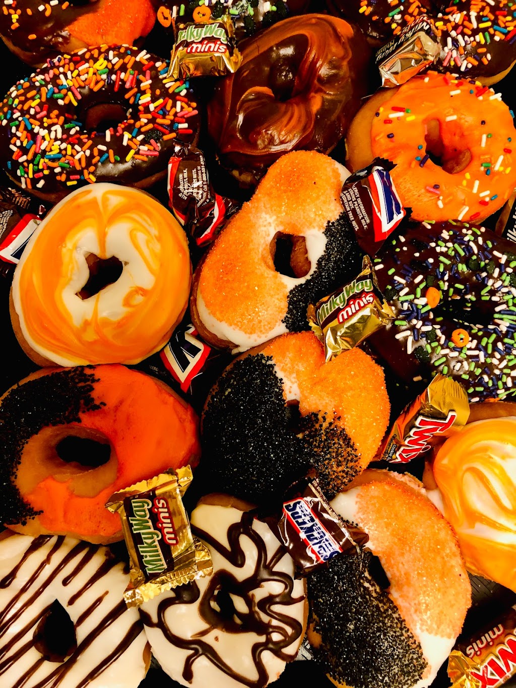 Donuts & More | 2033 Military Pkwy #101, Mesquite, TX 75149, USA | Phone: (817) 879-3876