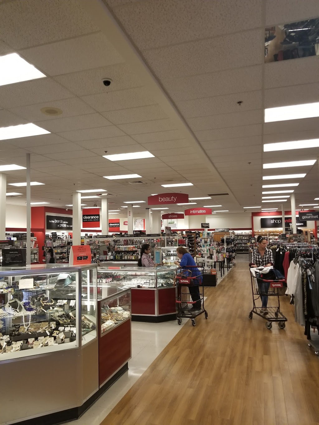 T.J. Maxx | 10 Triangle Shopping Cntr, Yorktown Heights, NY 10598, USA | Phone: (914) 245-4745