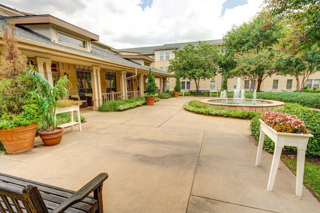 Town Village Crossing | 1250 W Pioneer Pkwy, Arlington, TX 76013, USA | Phone: (817) 226-0500