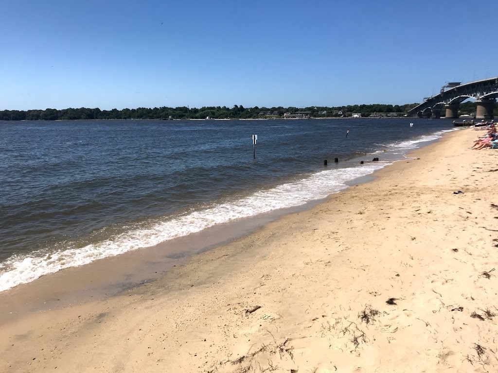 Gloucester Point Beach Park | 1255 Greate Rd, Gloucester Point, VA 23062, USA | Phone: (804) 693-2355