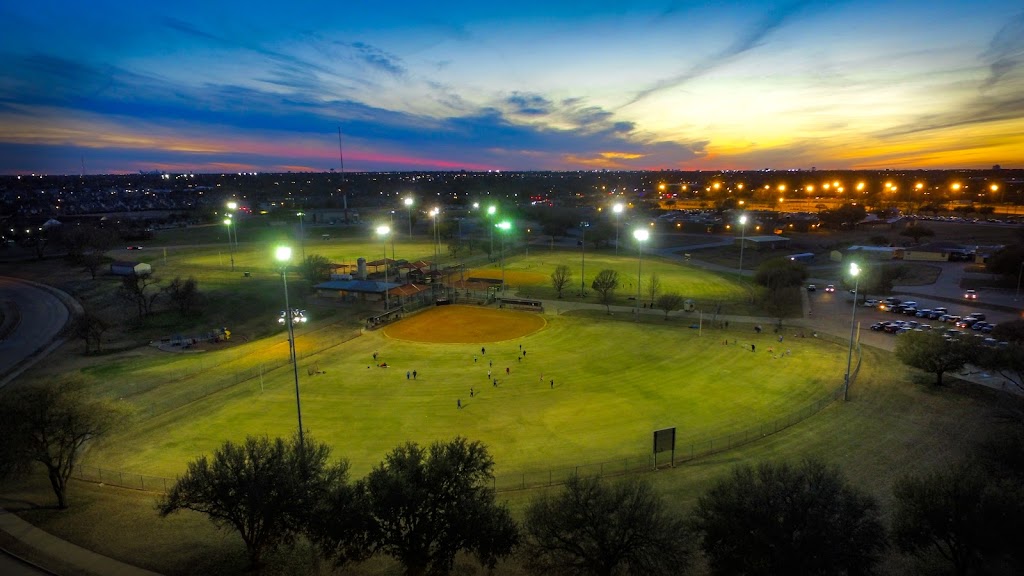 Winters Softball Complex | 1330 Spring Creek Dr, Garland, TX 75040, USA | Phone: (972) 205-2750