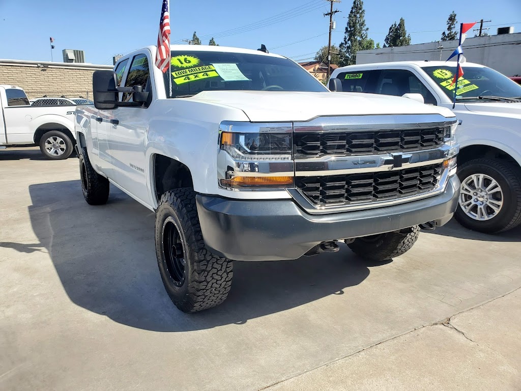 Bells Truck Sales | 808 E 6th St, Corona, CA 92879 | Phone: (951) 734-2342