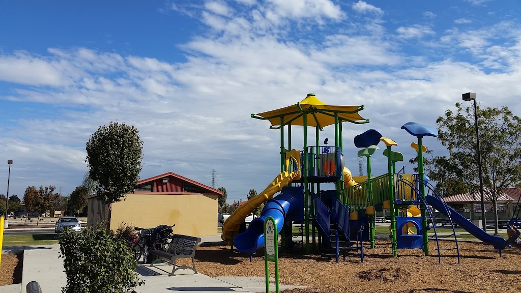 Riverlakes Ranch Park | 3825 Riverlakes Dr, Bakersfield, CA 93312, USA | Phone: (661) 392-2081