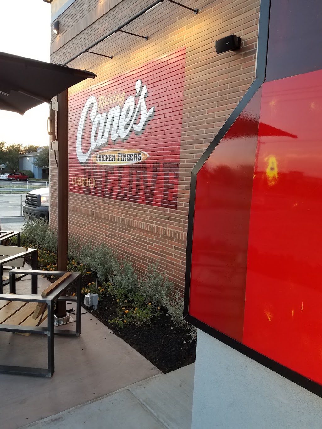 Raising Canes Chicken Fingers | 5702 4th St, Lubbock, TX 79416, USA | Phone: (806) 788-1588