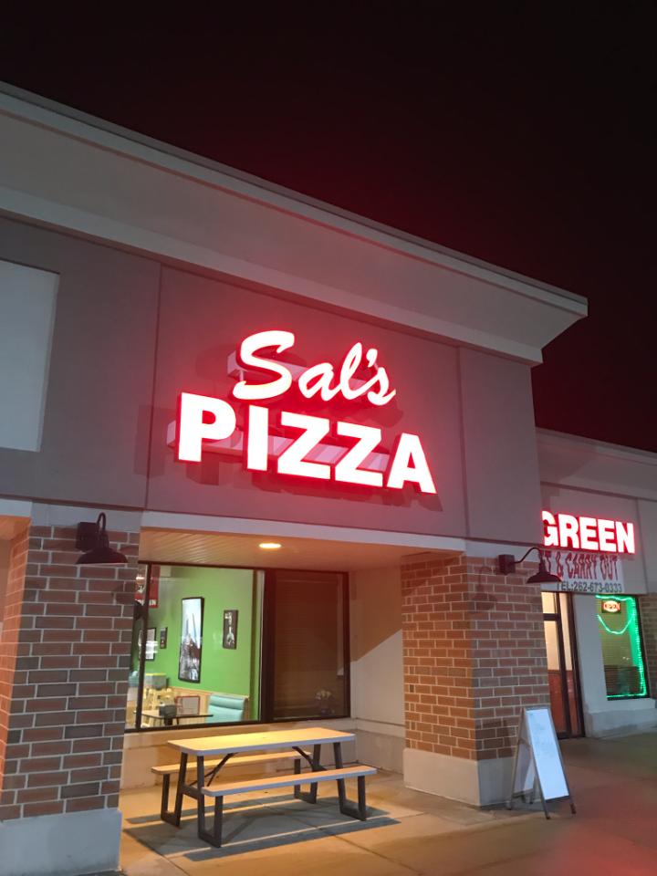 Sals Pizza Hartford | 1524 E Sumner St, Hartford, WI 53027, USA | Phone: (262) 670-8532
