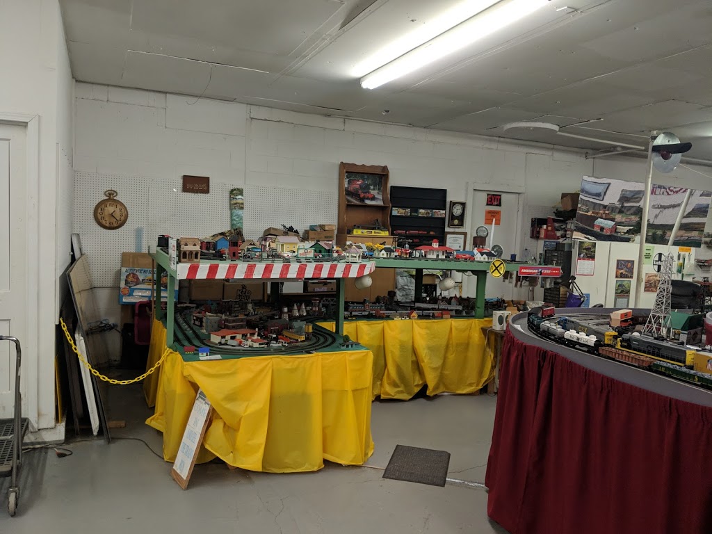 South Louisville Antique & Toy Mall | 4150-8 E Blue Lick Rd, Louisville, KY 40229, USA | Phone: (502) 955-5303
